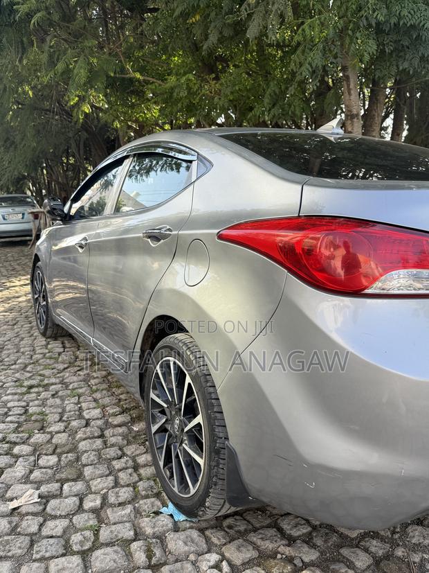 Hyundai Avante 2012 Gray