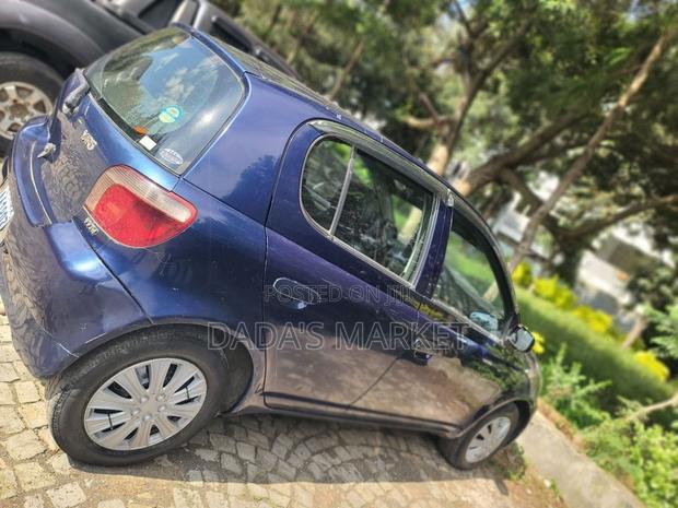 Toyota Vitz 2003 Blue