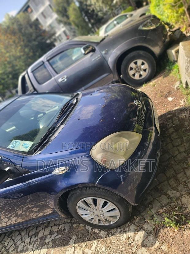 Toyota Vitz 2003 Blue