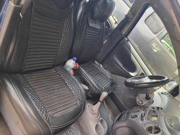Toyota Vitz 2003 Blue