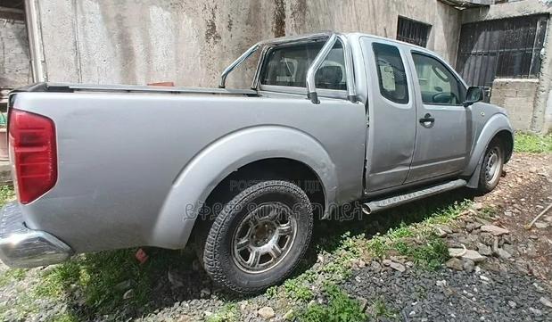 Nissan Navara 2007 Silver