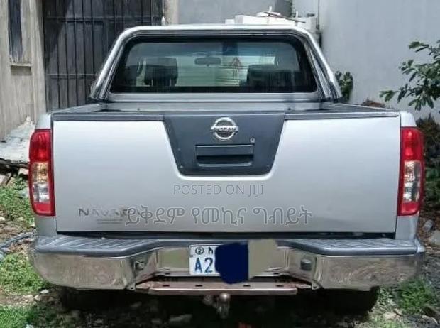 Nissan Navara 2007 Silver