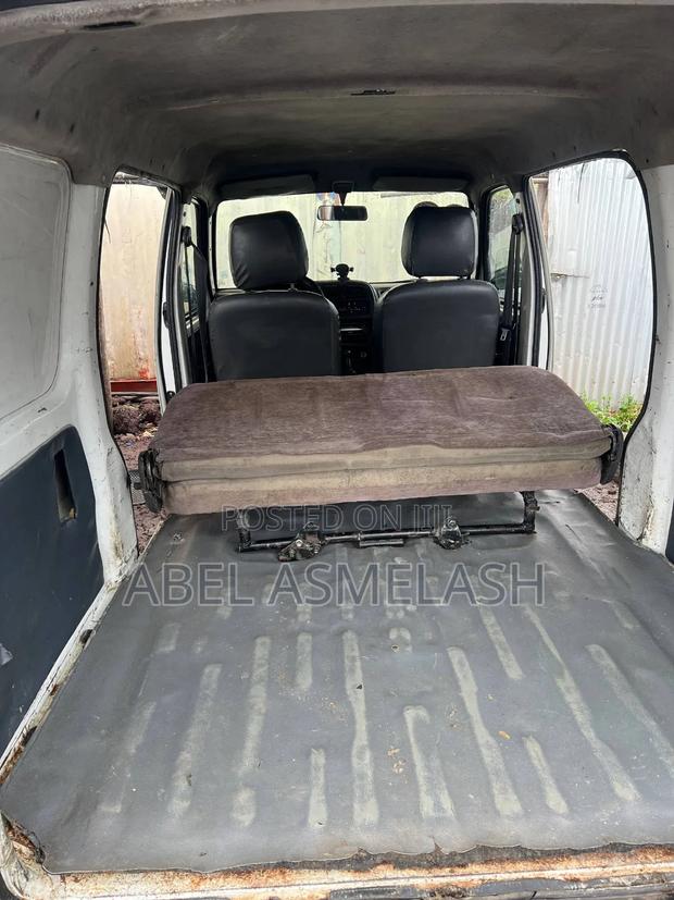 Suzuki Super Carry 2000 White
