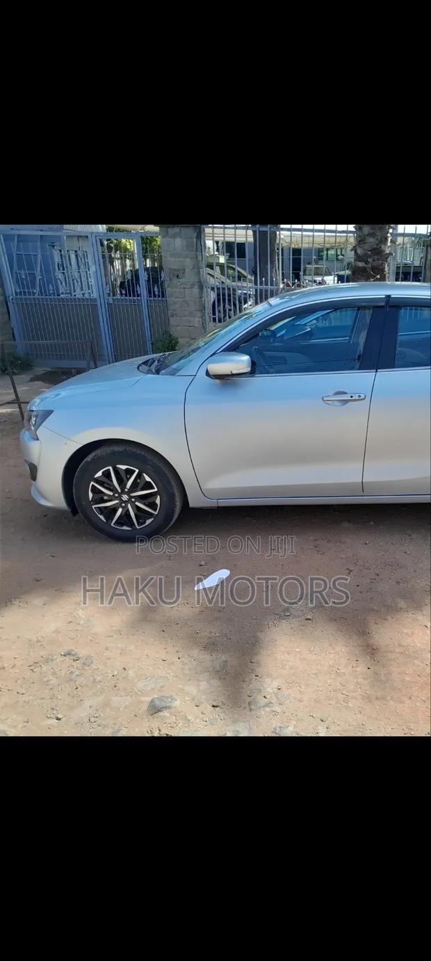 Suzuki Dzire 2025 Silver