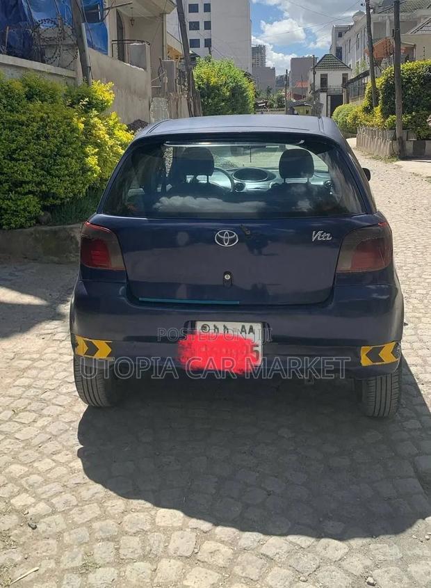 Toyota Vitz 2000