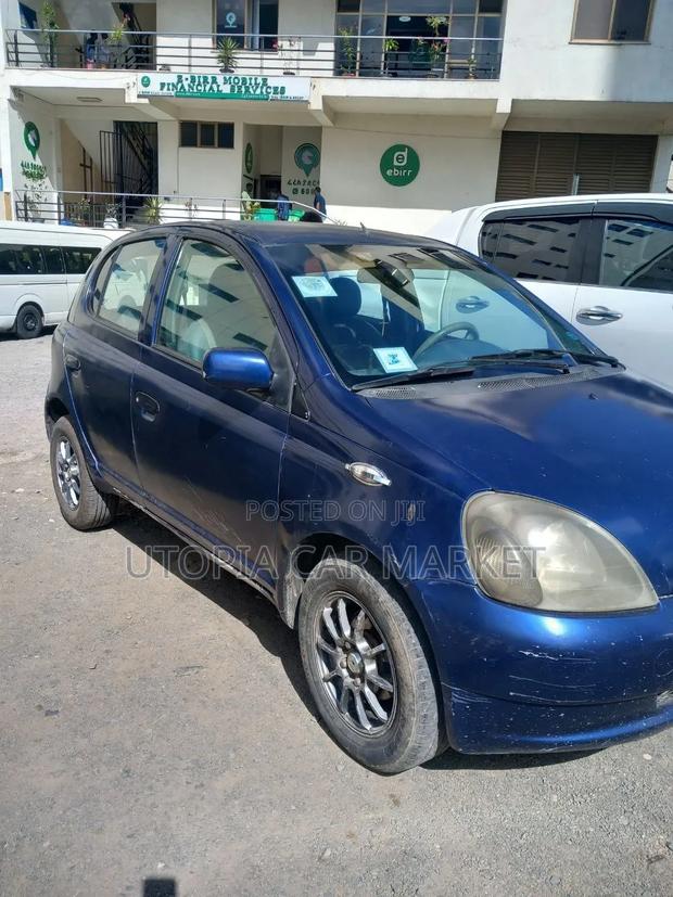 Toyota Vitz 2000