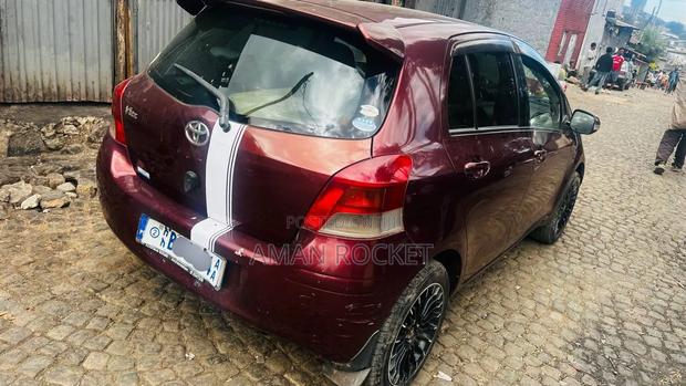 Toyota Yaris 2009 Burgundy