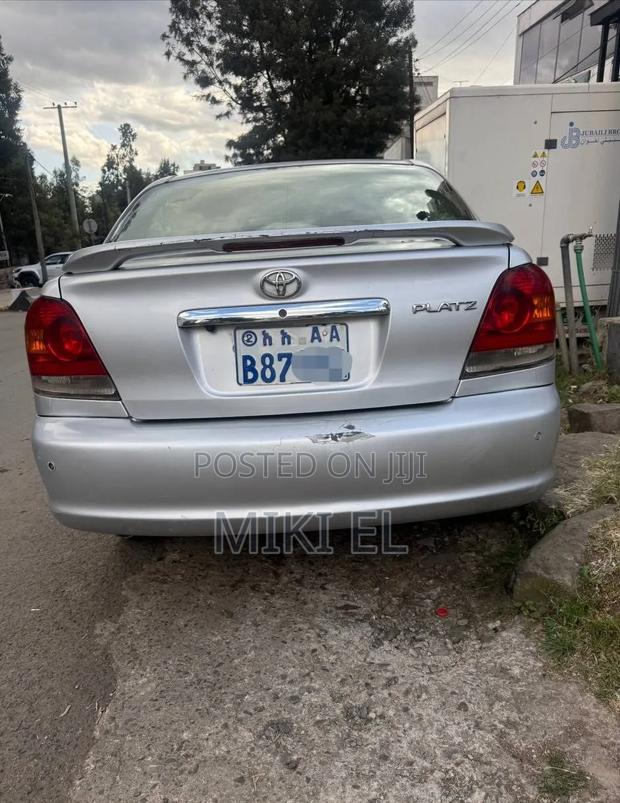 Toyota Platz 2005 Silver
