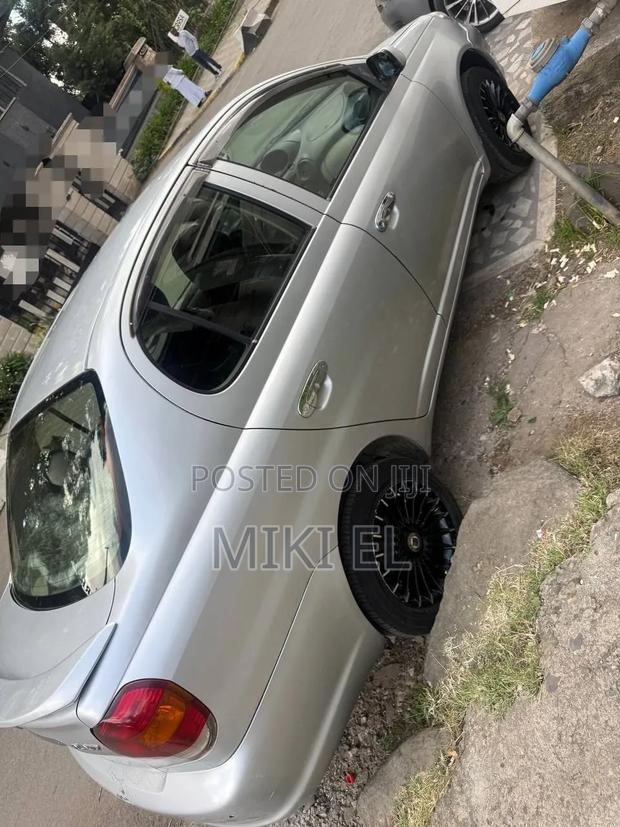 Toyota Platz 2005 Silver