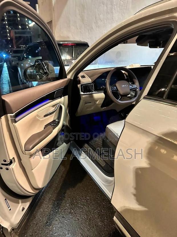 BYD Song Plus 2025 White