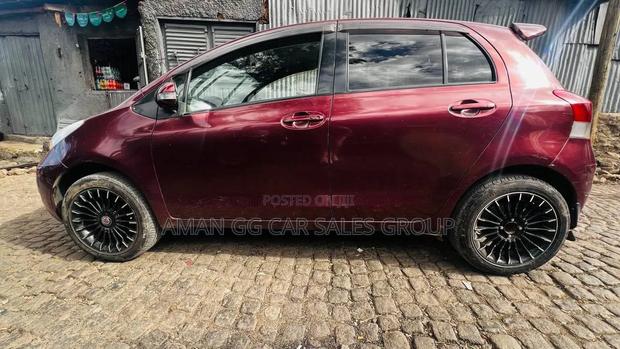 Toyota Yaris 2009 Burgundy