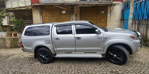 Toyota Hilux 3.0 D-4D Double Cab 2008 Silver