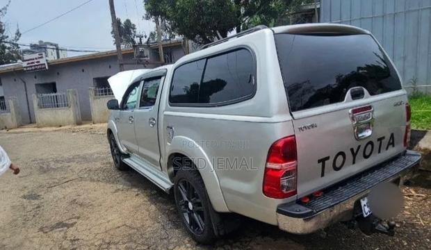 Toyota Hilux 3.0 D-4D Double Cab 2008 Silver