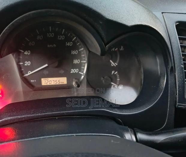 Toyota Hilux 2015 Gray