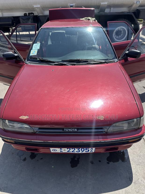Toyota Corolla Sedan 1990 Maroon