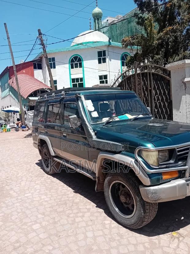 Toyota Land Cruiser 79 Series 2001 Blue