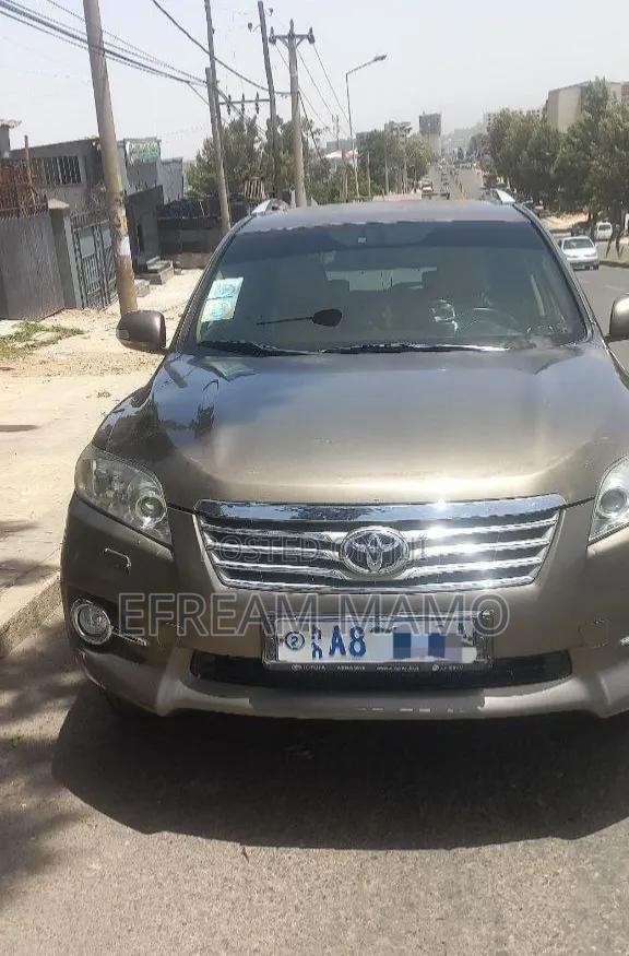 Toyota RAV4 2012