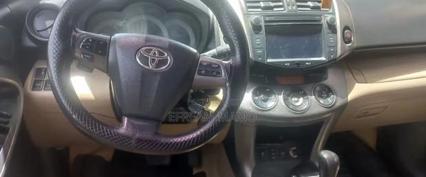 Toyota RAV4 2012