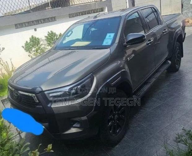 Toyota Hilux 2021