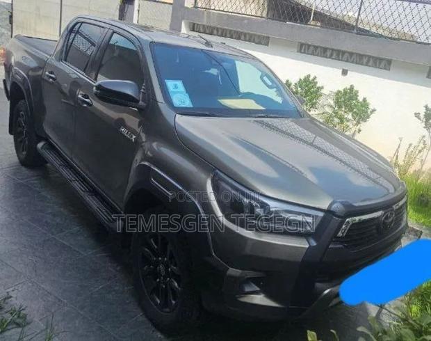 Toyota Hilux 2021