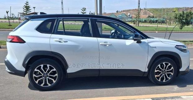 Toyota Corolla Cross 2024 White