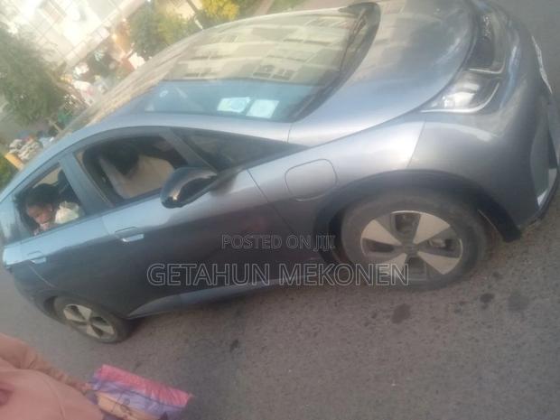 Car 2025 Gray