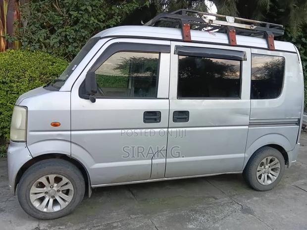Suzuki Every Wagon 2012 Gray