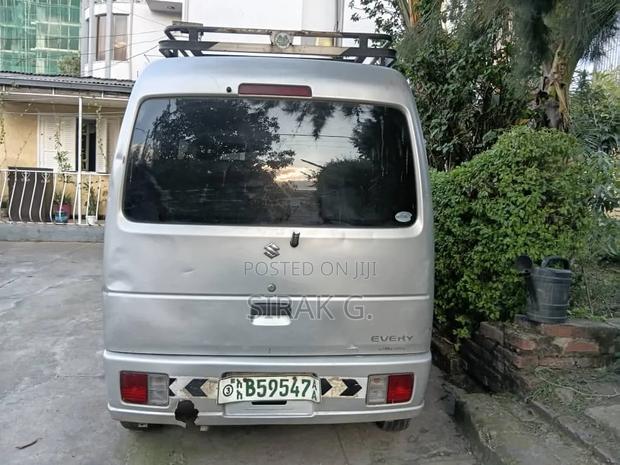 Suzuki Every Wagon 2012 Gray