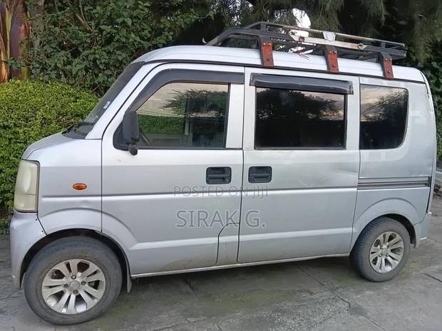 Suzuki Every Wagon 2012 Gray