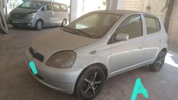 Toyota Vitz 1.0 FWD 3dr 2001 Silver