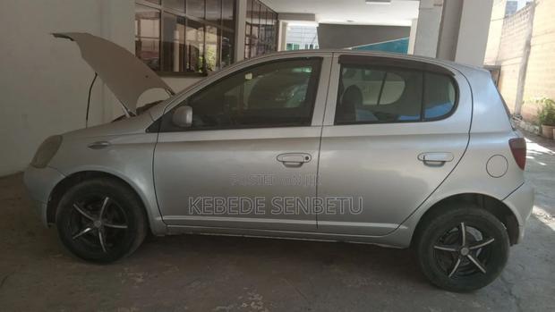 Toyota Vitz 1.0 FWD 3dr 2001 Silver