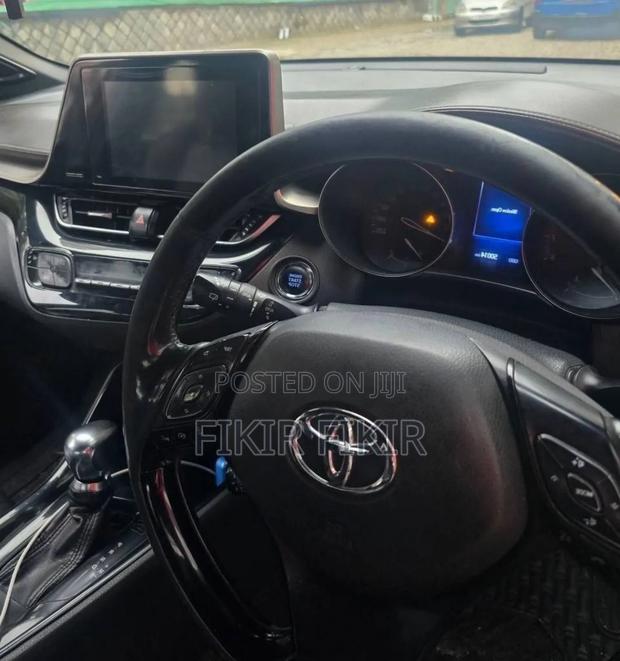 Toyota Corolla Hatchback 2019