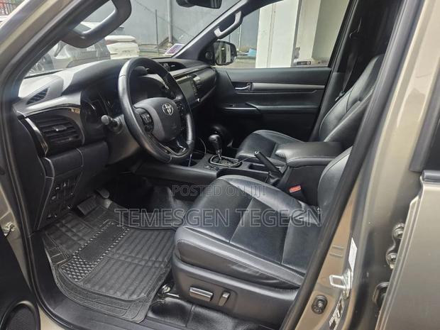 Toyota Hilux 2022