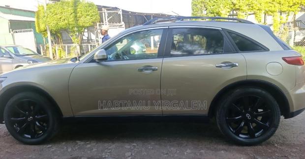 Infiniti FX35 2003 Yellow