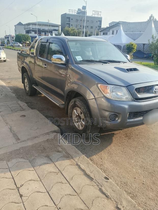 Toyota Hilux 2008 Black