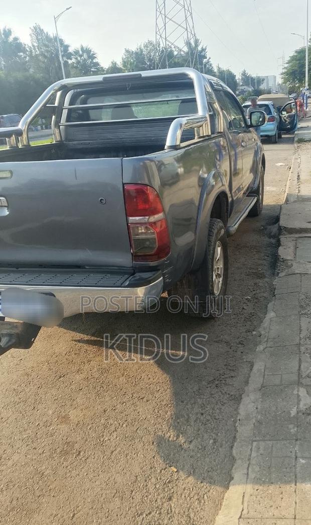 Toyota Hilux 2008 Black