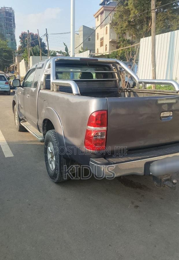 Toyota Hilux 2008 Black