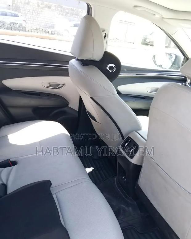 Hyundai Tucson 2022 Brown