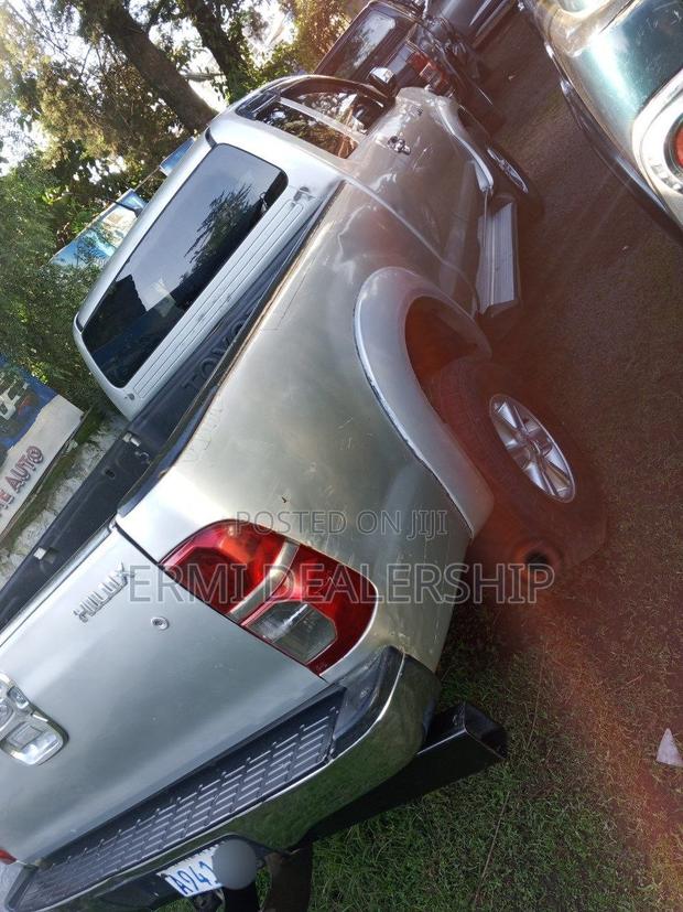 Toyota Hilux 2012 Silver