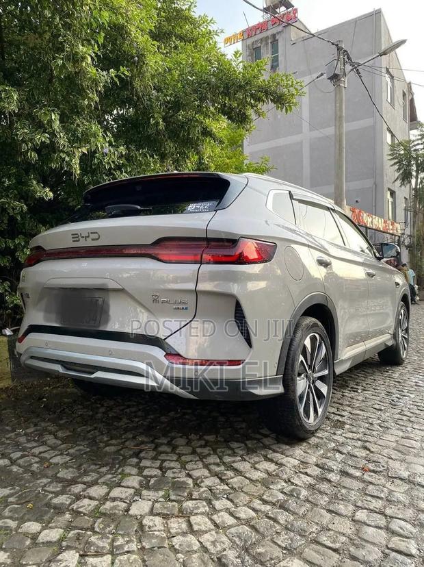 BYD Song Plus 2025 Silver