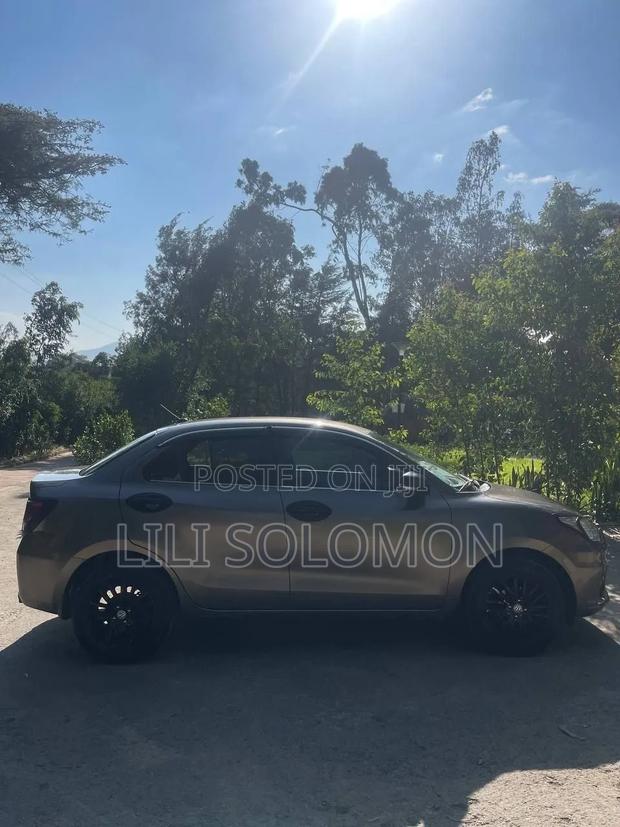 Suzuki Dzire 2023 Gray