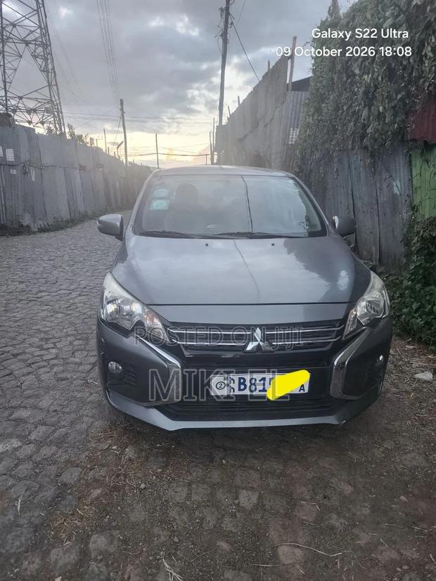 Mitsubishi Attrage 2021 Gray