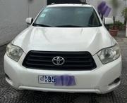 Toyota Highlander 2010 White for sale