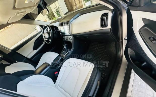 Hyundai Creta 2023 Silver