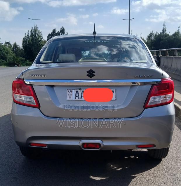 Suzuki Dzire 2022 Silver