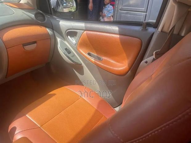 Toyota Platz 2005 Silver