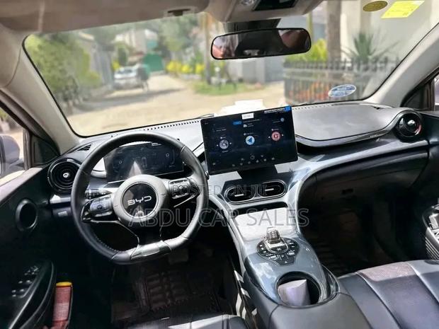 New BYD E2 43 kWh 94 hp FWD 2025 Gray