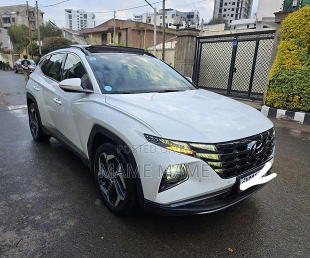 Hyundai Tucson 2022 White