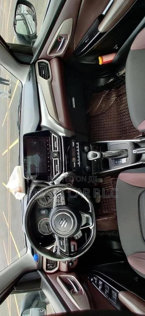 Suzuki Fronx 2025 Gray