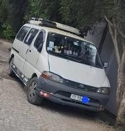Toyota Grand HiAce 2002 White for sale